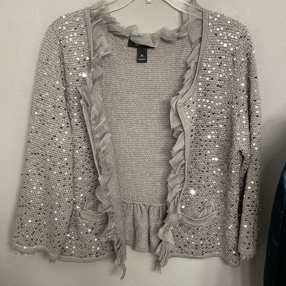 White House Black Market Women's Cardigan Sweater Gray Silver Sequins Ruffle XL - Picture 7 of 8